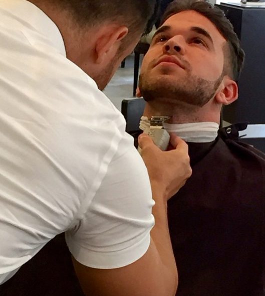 vito trimming bottom of neck